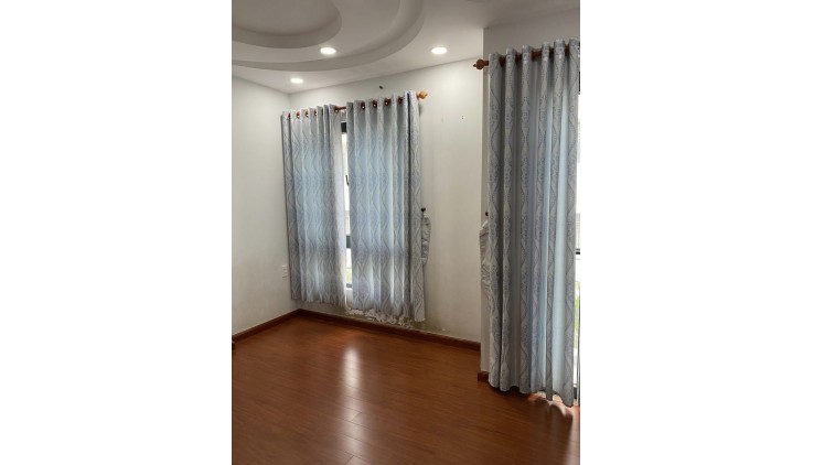 GIÁ CHÀO MỚI CHỈ CÒN 5.4 TỶ - LÔ GÓC - MẶT TIỀN ĐƯỜNG - TRUNG TÂM Q.TÂN BÌNH - 32M2