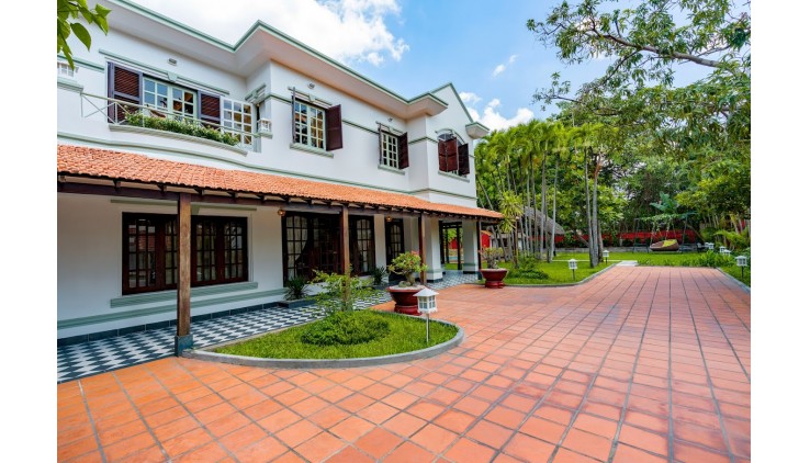 Biệt thự  793 Đường Đào Sư Tích .- Nhà bè