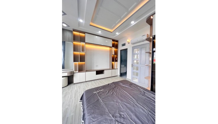 BÁN GẤP NHÀ MẶT TIỀN KINH DOANH CAO THỊ CHÍNH, 5X20M, 4 TẦNG, CHỈ 12 TỶ NHỈNH
