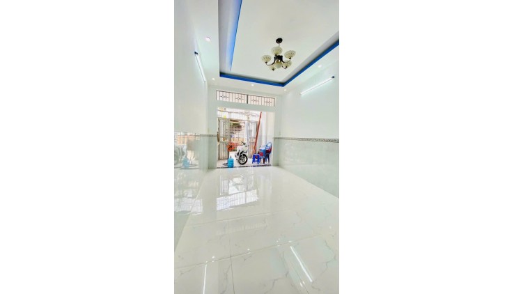Mặt tiền hẻm thông 5m Nguyễn Tư Giản, 40m2 chỉ 3,X  tỷ mua ở ngay