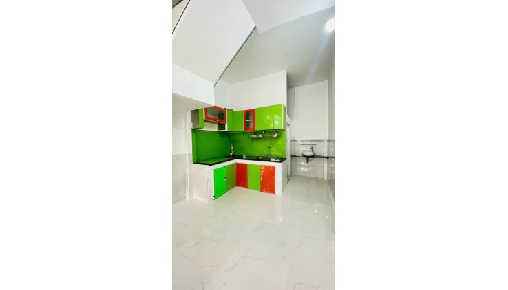 Mặt tiền hẻm thông 5m Nguyễn Tư Giản, 40m2 chỉ 3,X  tỷ mua ở ngay