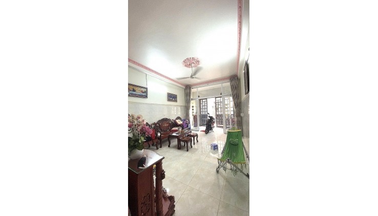 Chủ Ngộp Giảm Hơn 1 Tỷ, Bán Nhà 3 Tầng, Hẻm Xe Tải Thông,56m2, Phú Thạnh, Tân Phú,