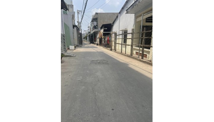 Hẻm Xe Hơi QL1A- Q12, Đông Hưng Thuận- 56M2- CN đủ- Chỉ 3 TỶ 600 Triệu