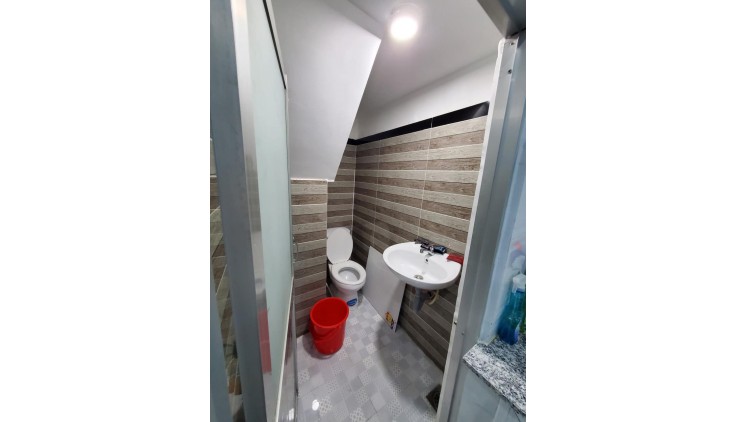 Bán nhà Mễ Cóc phường 15 Q8 4 Tầng 2PN Wc Chỉ:1.65 tỷ