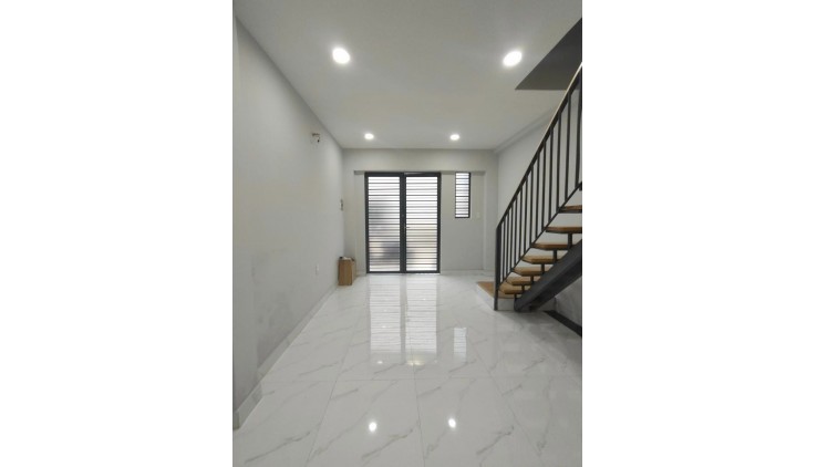 CHỈ 3 TỶ 5- XE HƠI TRÁNH- 25m2- KẾ KDC NAM LONG VÀ KHU BT TẤN TRƯỜNG- VỪA Ở VỪA KINHDOANH