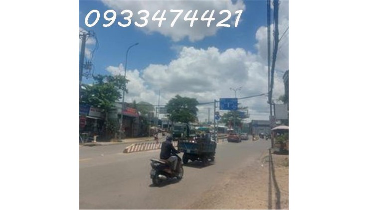 Nhà Giá rẻ Bình Tân, Đường Bờ kênh, Bình Tân Gần Cầu Bình Thuận, Nhà 3 tầng 64m2 nở Hậu gần 5m/ xe hơi xe tải vào tận nhà