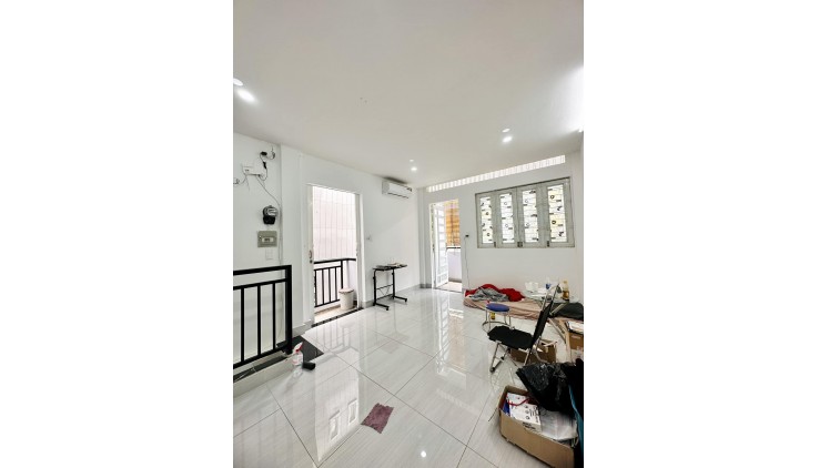 CHỈ NHỈNH 5 TỶ CÓ NGAY MT PHÚ NHUẬN - 3.5M x 7.2M - 4 TẦNG BTCT - VỪA Ở VỪA KD ONLINE.