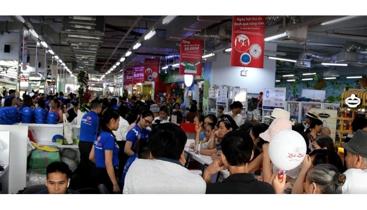 Nhà Hàng Món Huế Auchan 856 Âu cơ cho thuê lại :  856 Âu cơ , Phường 14  Quận Tân Bình