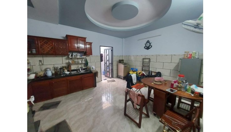 Bán đất tặng nhà 200 m ngang gần 8m mặt tiền Phường An Phú Đông Quận 12