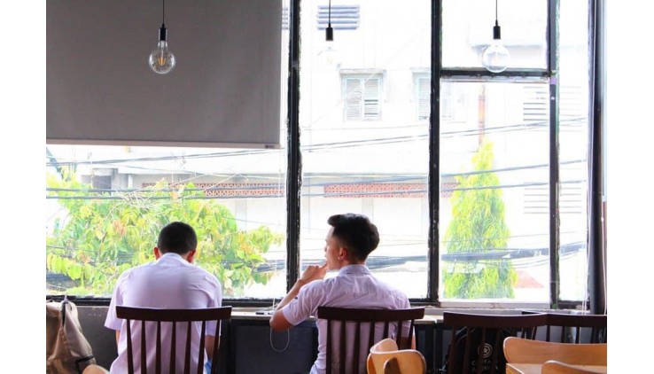 VỊ TRÍ ĐẸP- GIÁ TỐT -Sang Nhượng Lại Quán Trà sữa Đối Diện Trường Cao Đẳng