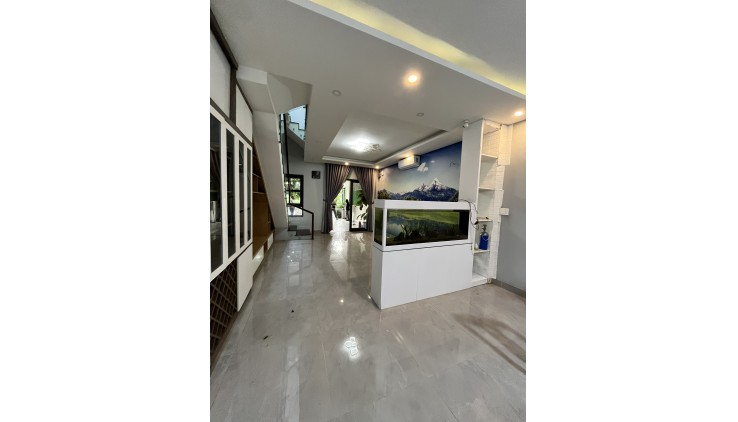 Biệt thự đẹp giáp Gò Vấp, nội thất cao cấp, nhà đẹp long lanh
