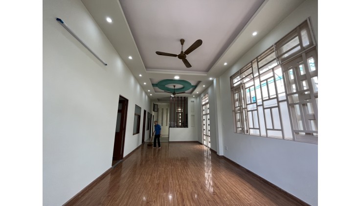 Biệt thự rộng đẹp 9.5x18m, Thạnh Lộc 37, giá thuê rẻ