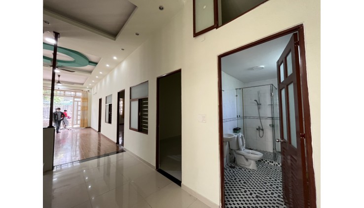 Biệt thự rộng đẹp 9.5x18m, Thạnh Lộc 37, giá thuê rẻ