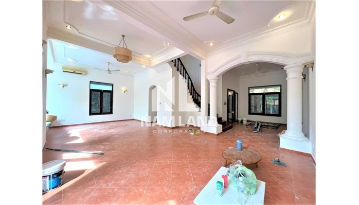 Biệt thự sang trọng tại Nguyễn Văn Hưởng - Thảo Điền - Diện tích 300m²