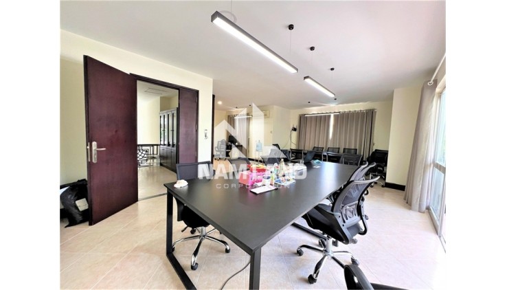 Villa Trần Não 800m2