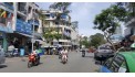 thuê nhà nguyên căn nguyễn khắc nhu DT: 4x13mv ( 1 trệt 1 lầu 3 phòng 2 toilet 1 ban công giá 25tr/tháng