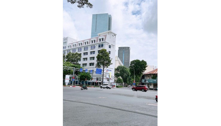 Mặt bằng kinh doanh Pasteur ngang 7m, quận 1, ngay phố ngân hàng, giá 35 tỉ