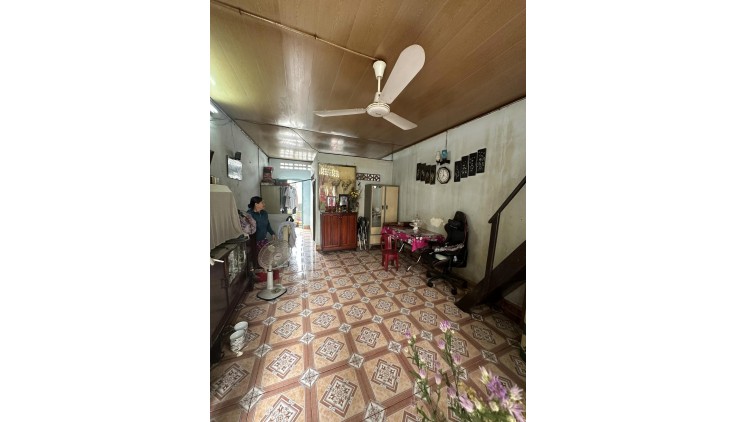 Mặt tiền kinh doanh Lý Thái Tổ, quận 3, 4x8.1m, 4 tầng, giá 17 tỉ