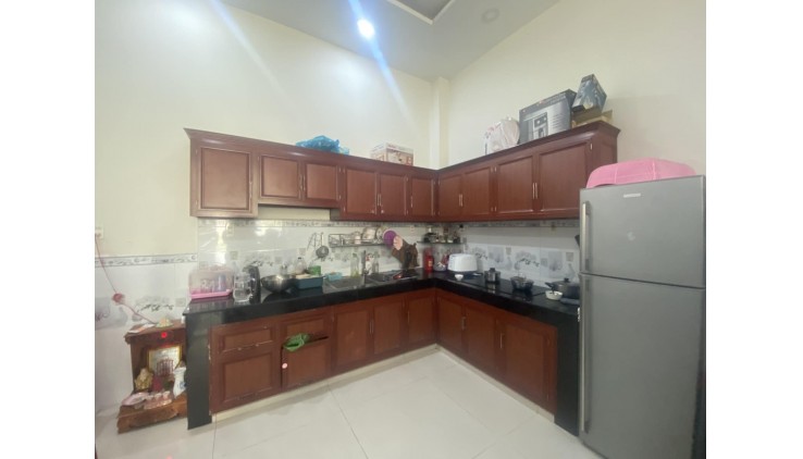 Bán Mặt Tiền kinh Doanh 3 Tầng Sầm Uất, Lê Trọng Tấn, Ngang Lớn 6m, Cần Bán Gấp