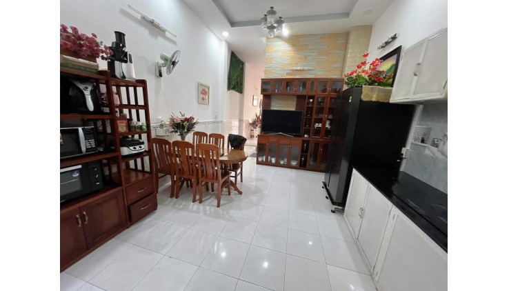 BÁN NHANH NHÀ SÁT MT HUỲNH TẤN PHÁT - GIÁ RẺ CHỈ CÓ 3.7 TỶ
