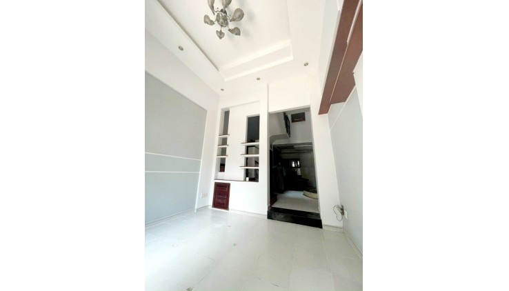 Bán Nhà MT sau Thích Quảng Đức, PN, 45m2, 4 tầng, 9.2 tỷ TL 0964364745