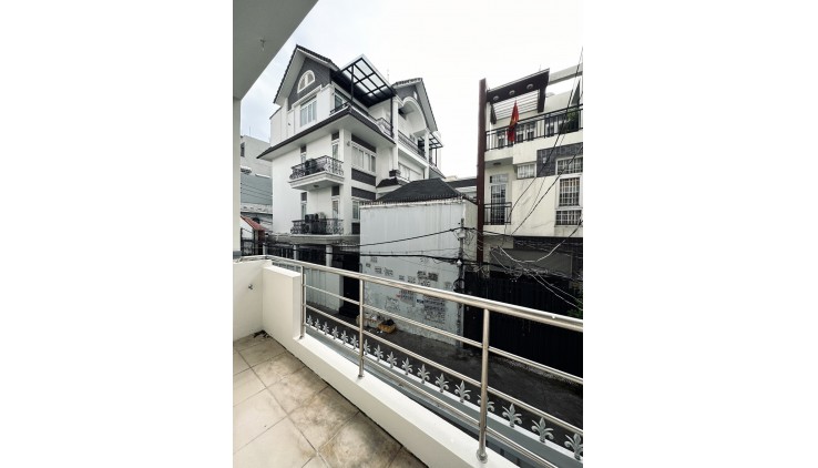 ĐƯỜNG 8M SAU LƯNG CĂN MẶT TIỀN - CHỢ NGUYỄN XÍ - Ô TÔ NGỦ TRONG NHÀ - 58M2 A4 NỞ HẬU - 7.2 TỶ