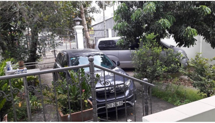 CHÍNH CHỦ Cần Cho Thuê  biệt thự mặt tiền đường, Nhà Đẹp Vị Trí Tại Huyện Hóc Môn, TPHCM