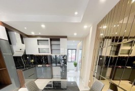 Nhà Bán rẻ Hẻm Xe Hơi ,Quận 10 ,  37m2,7 tỷ 5 nhà rất đẹp, nhính 5 tỷ