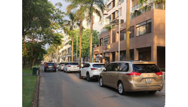 Shophouse Phú Mỹ Hưng Vị trí đẹp, hợp đồng thuê sẵn, sổ hồng vĩnh viễn, TT dài đến tháng 7/2025