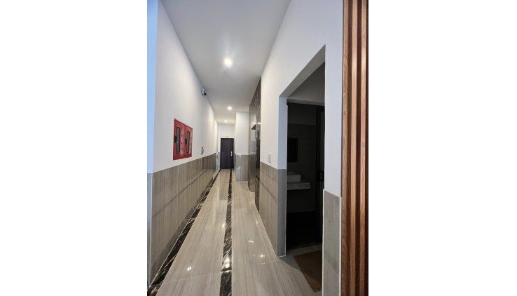 Khách sạn kiêm căn hộ dịch vụ, dòng tiền ổn định 400 triệu/tháng, gần Trường Chinh