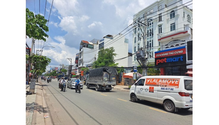 Gấp bán nhà 2 MT trước sau Nguyễn Ảnh Thủ, Mặt tiền sau đường 8m, p Hiệp Thành