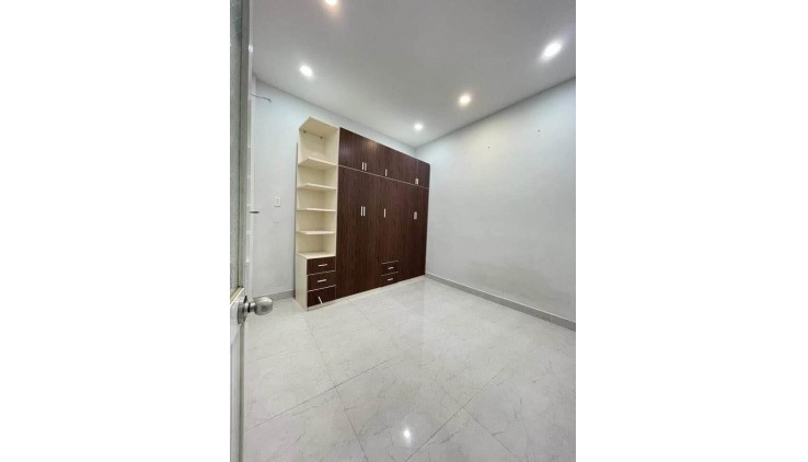 383./ LÊ ĐỨC THỌ - P17 - GÒ VẤP - 65M2 - NỞ HẬU. GIÁ NGỘP 5 TỶ 5.
_ MẶT TIỀN HẺM KINH DOANH- KQH.