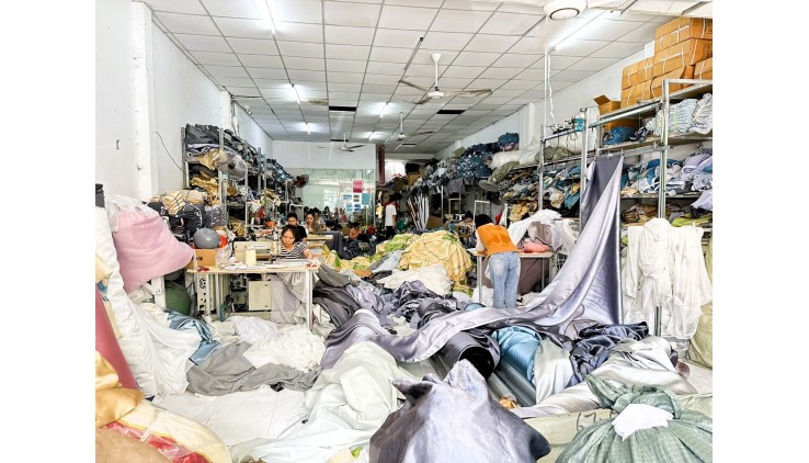 Sang mặt bằng 248m2 mặt tiền đường Linh Đông