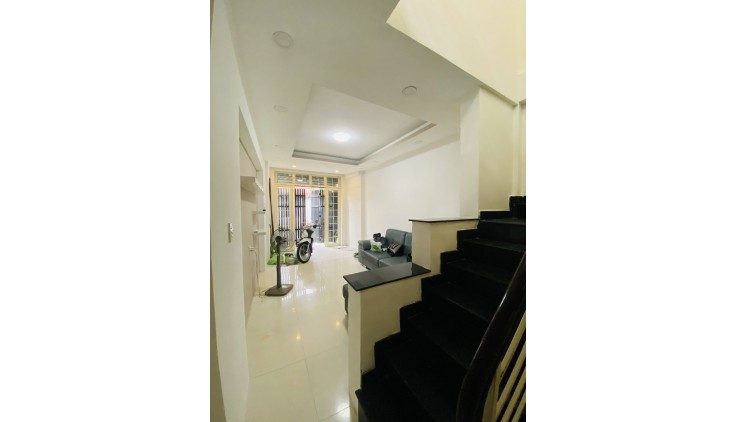 Nền góc, Nguyễn Văn Lượng, hẻm tải, 55m2 giá 4.4 tỷ