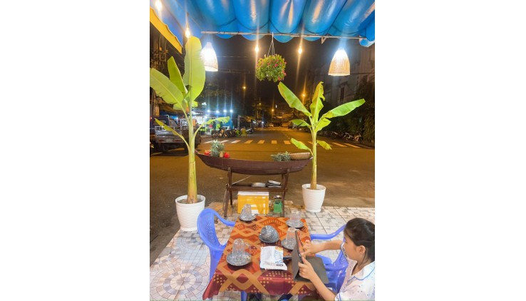 MẶT BẰNG ĐẸP- GIÁ TỐT -Sang Nhượng Gấp QUÁN HAI MẶT TIỀN Tại Tân Phú