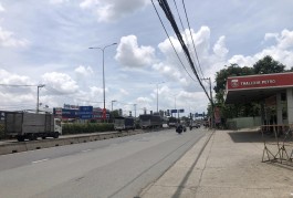 HXT QUAY ĐẦU - AN PHÚ ĐÔNG QUẬN 12 - 121M2, 3 TẦNG BTCT - NGAY ĐẠI HỌC NGUYỄN TẤT THÀNH - NHÀ MỚI Ở NGAY.