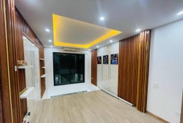 Nhà Bán rẻ lý thái Tổ phường 9, Quận 10, 40m2,  nhính 5 tỷ 2