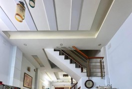 Bán nhà 3 Tầng Hương Lộ 2 - 60m2 - hẻm 6m- chủ xây kiên cố - 5 tỷ 3 TL .