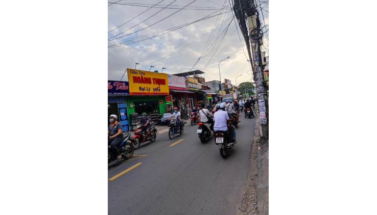 Bán Nhà 2 Tầng HXH, P Tân Chánh Hiệp. Quận 12. Gía Gỉam Bán Gấp