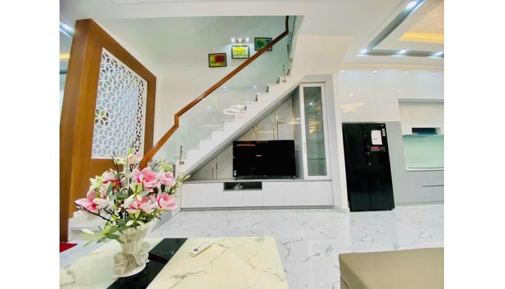 BÁN NHÀ HUỲNH TẤN PHÁT KẾ BÊN CHỢ PHÚ XUÂN, 112M2, 4 TẦNG, NHÀ MỚI Ở NGAY CHỈ 5 TỶ NHỈNH