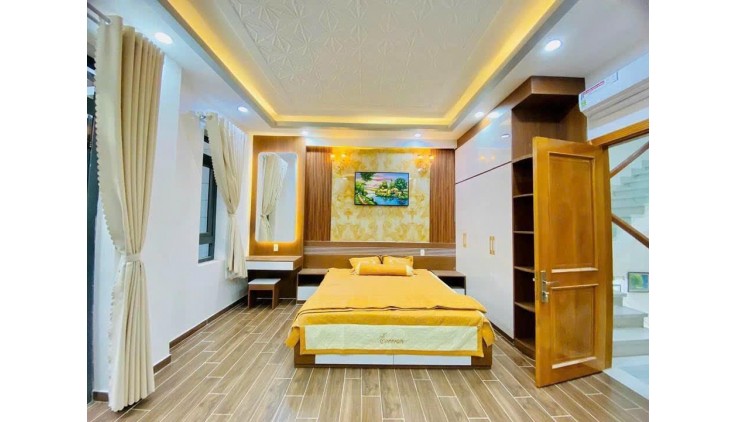 BÁN NHÀ HUỲNH TẤN PHÁT KẾ BÊN CHỢ PHÚ XUÂN, 112M2, 4 TẦNG, NHÀ MỚI Ở NGAY CHỈ 5 TỶ NHỈNH
