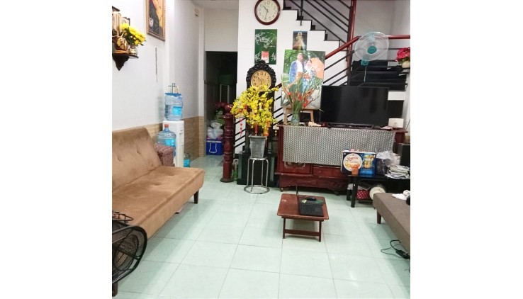 Với 8 tỷ bạn có một căn nhà 90m2 ngang 5m cùng nôi thất sang trọng tại phương 12 Gò Vấp