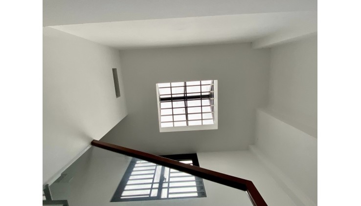 Bán Nhà 4 Tầng Mới Ở Ngay, 70m2, Ngang Bề Thế  5.7m Lê Thúc  Hoạch Tân Phú.