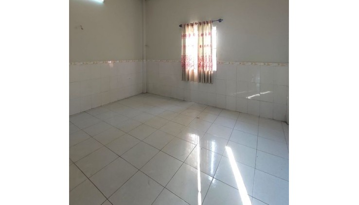 Mặt Tiền 65m2 QL1A Cắt Bank Bán 3 tỷ 39 Gấp An Phú Đông TPHCM