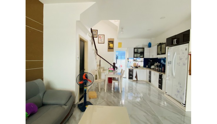 CHO THUÊ NHÀ NGUYÊN CĂN KHU KHANG ĐIỀN, QUẬN 9, FULL NỘI THẤT, 3 TẦNG, 3PN, GIÁ 12.5TR.THÁNG