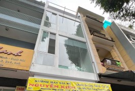 Nhà 4 tầng MTKD đường Nguyễn Thái Bình - chỉ 16 tr/th
