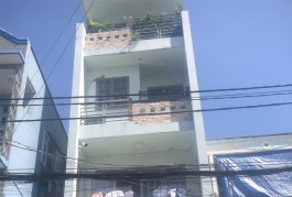 NHÀ BÁN P15 TÂN BÌNH- DT 4,1 X 19 - HXH NÉ NHAU- THÔNG TỨ TUNG
