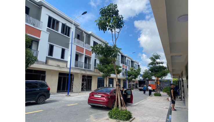 Bán nhà 5 tầng  hoàn thiện phường Thạnh Xuân,Quận 12 chỉ 1,3 tỷ dọn vào ở ngay