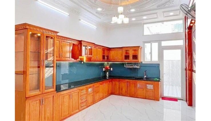 Bán Nhà Mặt Tiền Số 100m2, 4 Tầng Gần Nguyễn Ảnh Thủ, Phường Hiệp Thành. Quận 12