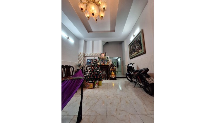 QUẬN 7 - [XE HƠI NGŨ TRONG NHÀ ĐƯỜNG HUỲNH TẤN PHÁT - 4m5x15m